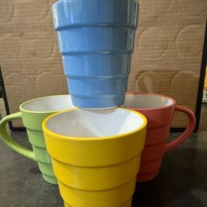 4 set colourful mugs